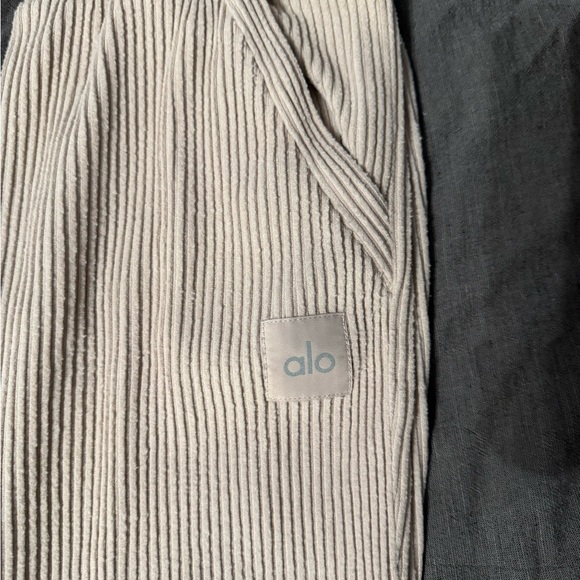 ALO Yoga Ribbed Joggers in Cream - Picture 3 of 3